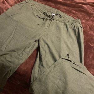 Wide leg linen pants in olive green from Old Navy